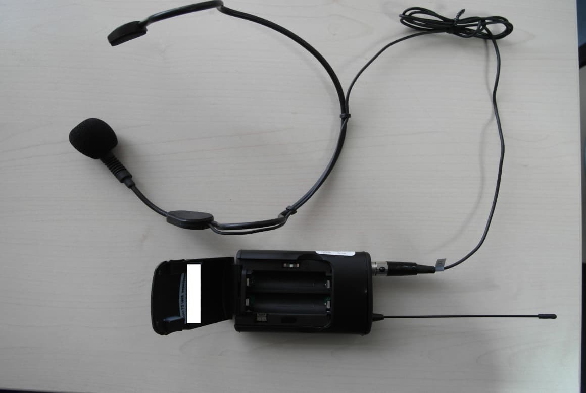 Wireless microphone in VHF range - FCC ID OSDTG100B - Beyerdynamic
