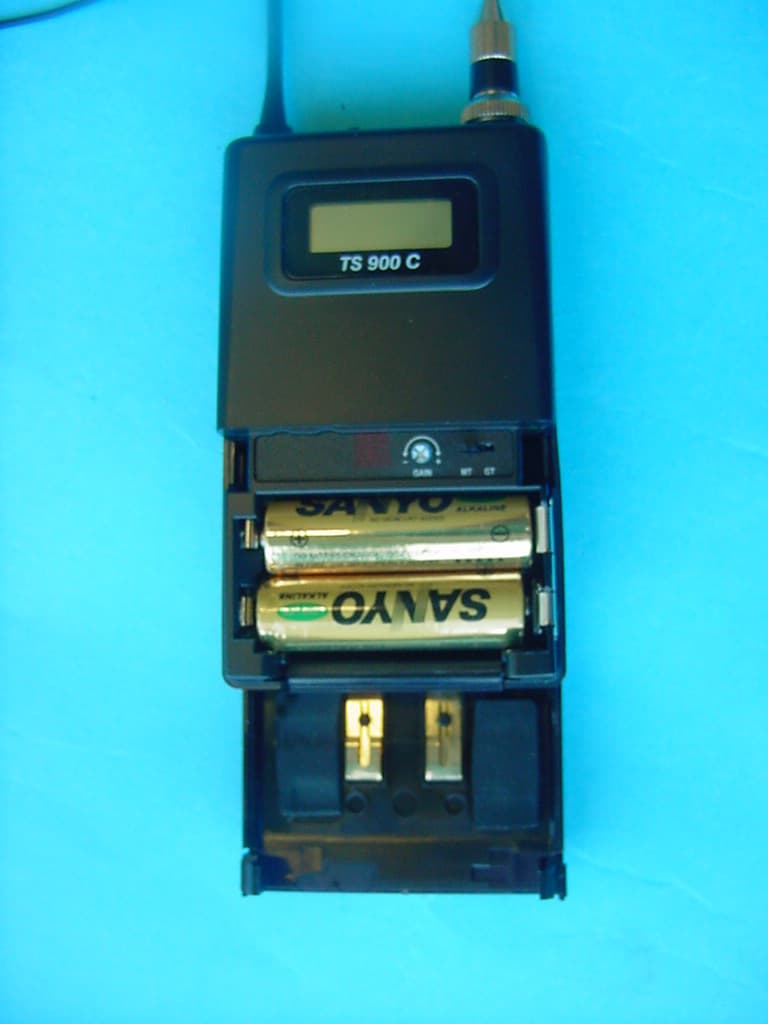 Bodypack Transmitter - FCC ID OSDTS900 - Beyerdynamic (3)