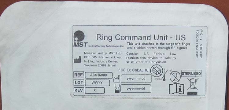 Command unit (RF button) to control laparoscopic camera - FCC ID OSEALRU - Medical Surgery Technologies Ltd.