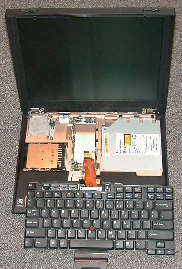 11Mbps Wireless Local Area Network PC Card - FCC ID OSZ37400M - Conexant Systems Inc. (3)