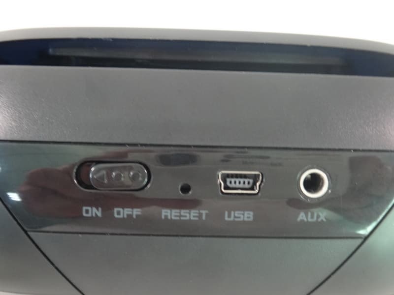 Bluetooth Mini Touch Boom Box - FCC ID OT9SPBT2100511235 - FORE SHOT Industrial corporation (4)