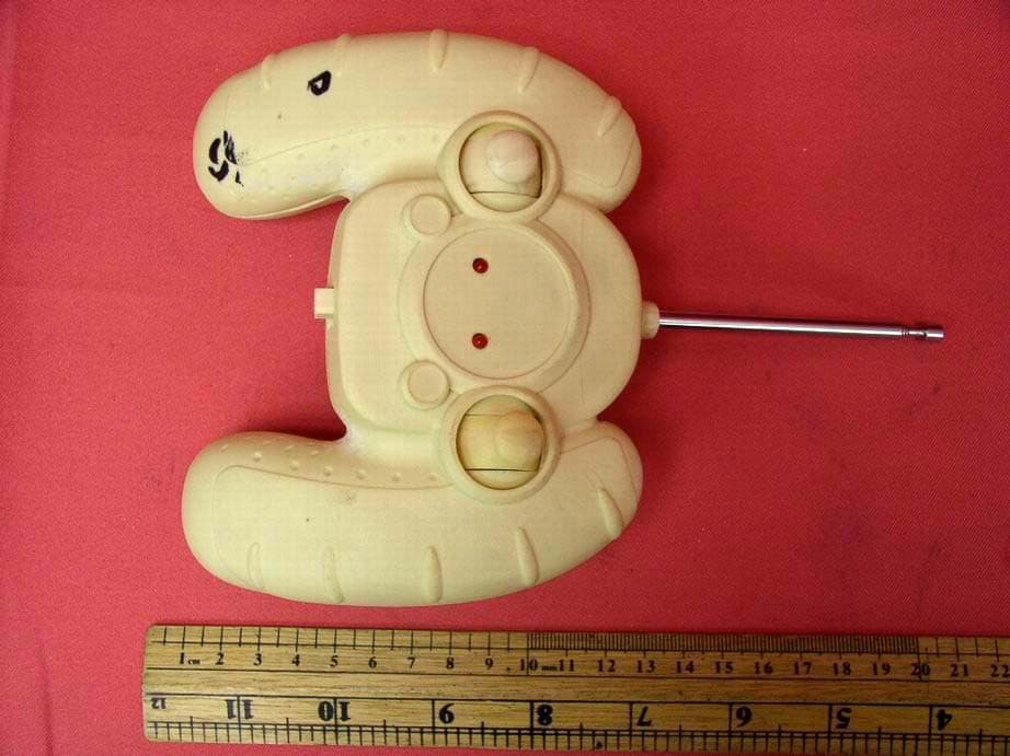 RC Car - FCC ID OTARC71266T49 - Jakks Pacific (HK) Ltd. (3)