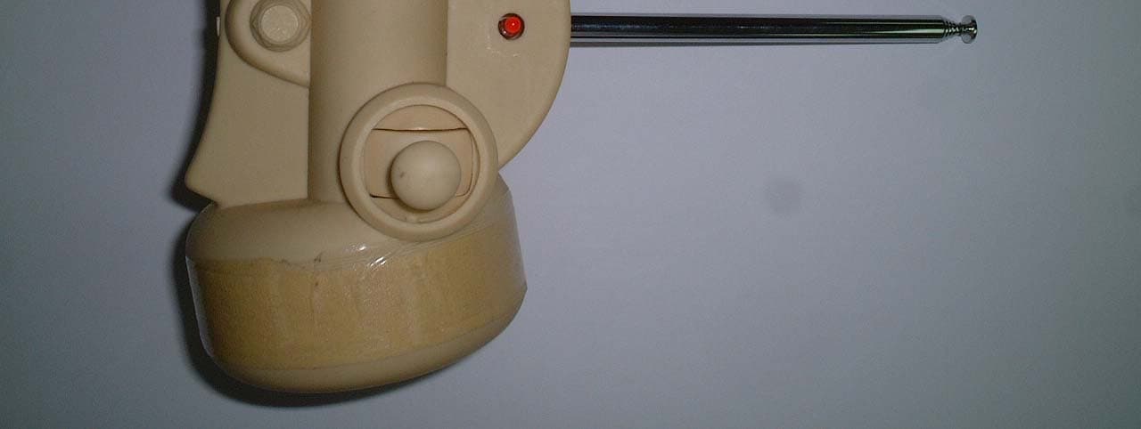27 MHz Transmitter - FCC ID OTARC73630T27 - Jakks Pacific (HK) Ltd.