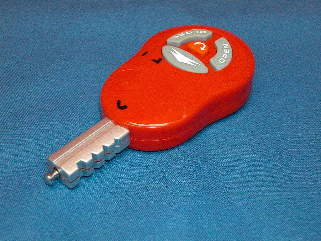 RC Car - FCC ID OTARC73807T27 - Jakks Pacific (HK) Ltd. (4)