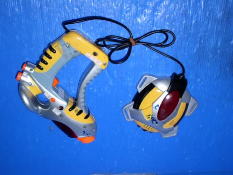 LASER CHALLENGE COMMUNICATOR - FCC ID OTATM80645 - Jakks Pacific (HK) Ltd. (2)