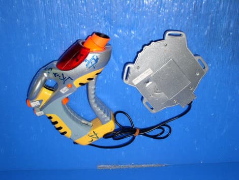 LASER CHALLENGE COMMUNICATOR - FCC ID OTATM80645 - Jakks Pacific (HK) Ltd. (3)