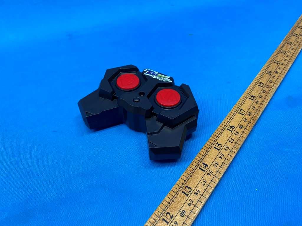 1/6 R/C Yamaha Raptor 700R - FCC ID OTM-8405820-24GTX - KIDZTECH TOYS MANUFACTURING LTD