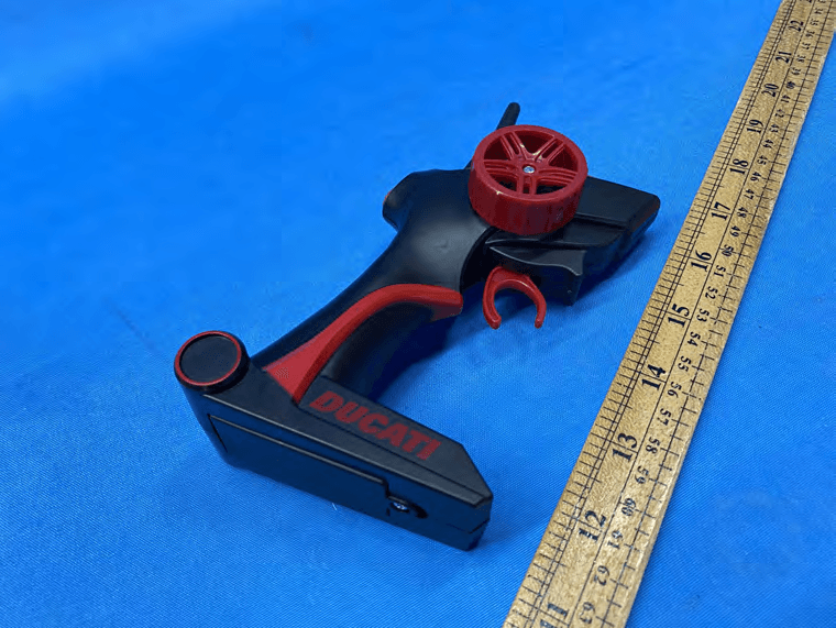 1/6 R/C Ducati Rider - FCC ID OTM-8447120-24GTX - KIDZTECH TOYS MANUFACTURING LTD