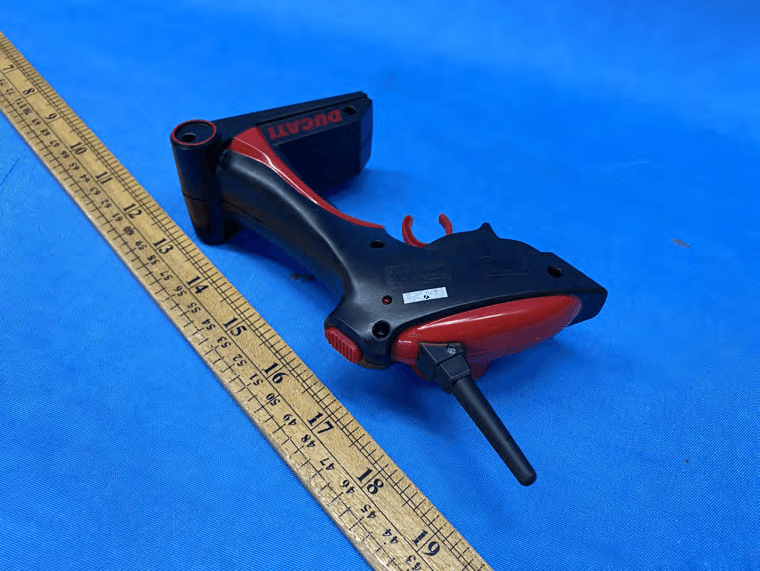 1/6 R/C Ducati Rider - FCC ID OTM-8447120-24GTX - KIDZTECH TOYS MANUFACTURING LTD (2)