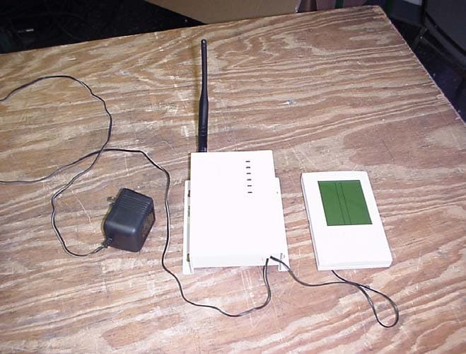 418 MHz Thermostat Transmitter - FCC ID OU4-XWT380 - Xanboo, Inc.