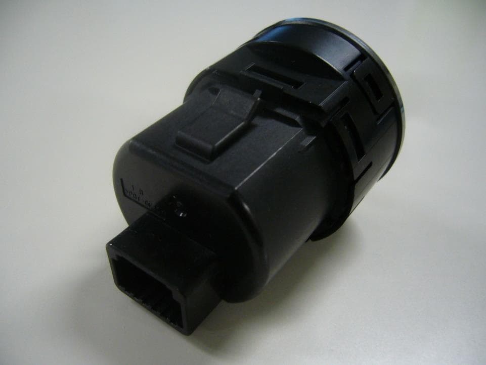 Transmitter of Keyless Entry System - FCC ID OUCR328E - NIDEC MOBILITY CORPORATION (3)