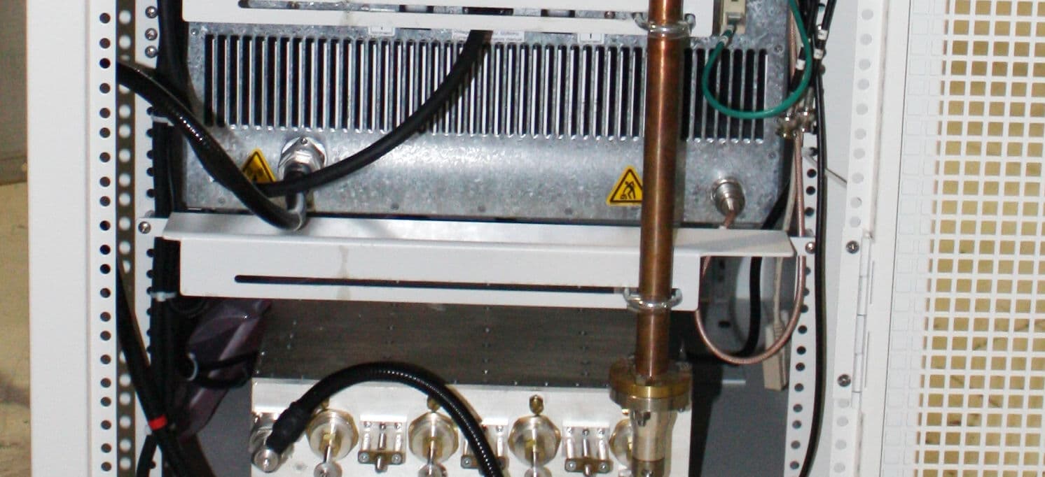 400-Watt High-Band VHF Digital Transmitter - FCC ID OUSCHV400BTD - UBS-Axcera (2)