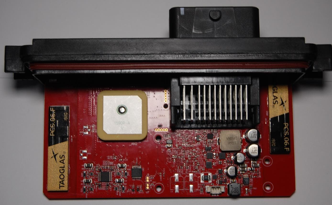 Vehicle tracking and telematics unit - FCC ID OUULL4 - Microlise Limited (3)