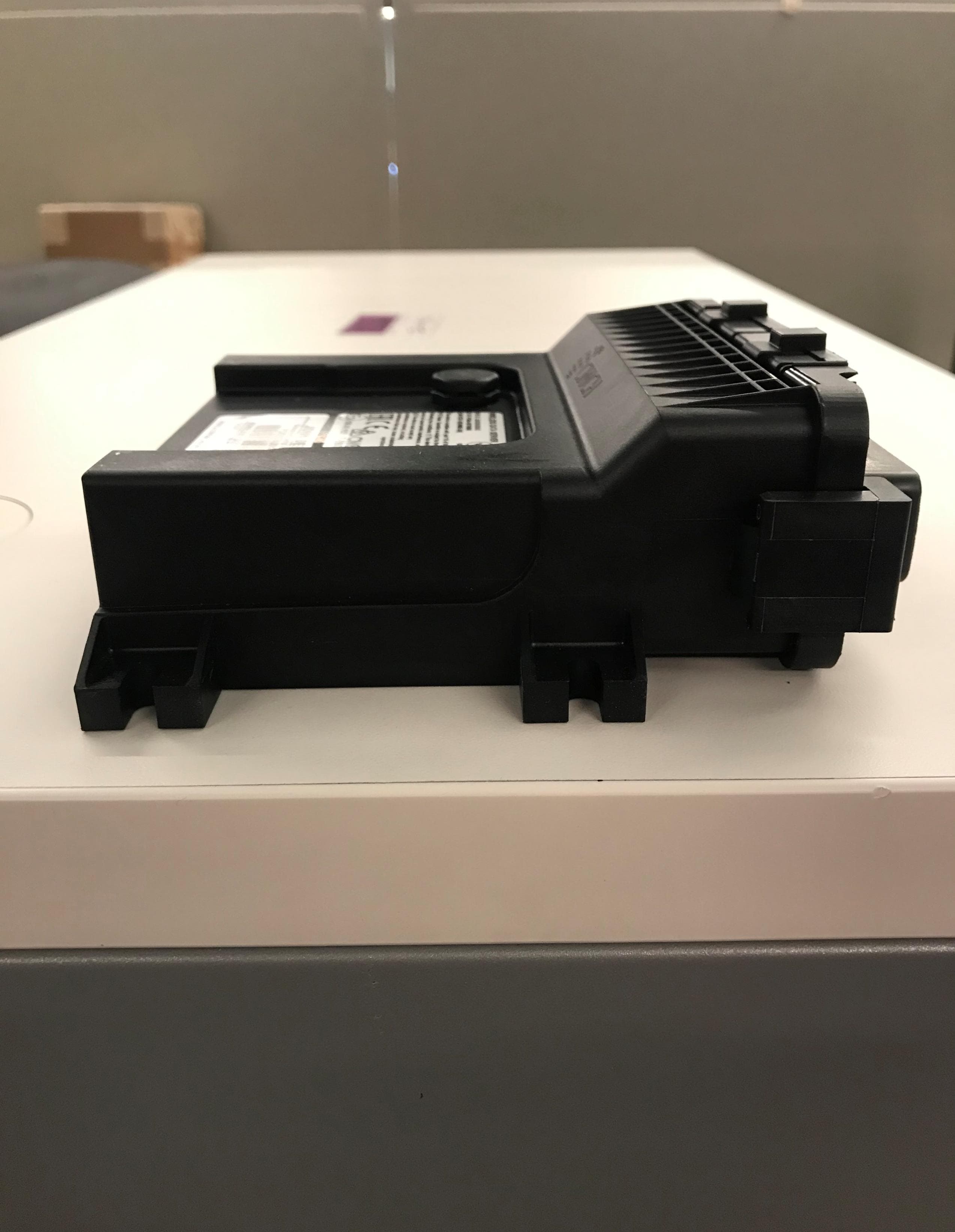 Wireless Data Server - FCC ID OV5-WDSB - Deere & Company dba John Deere Intelligent Solutions Group (4)