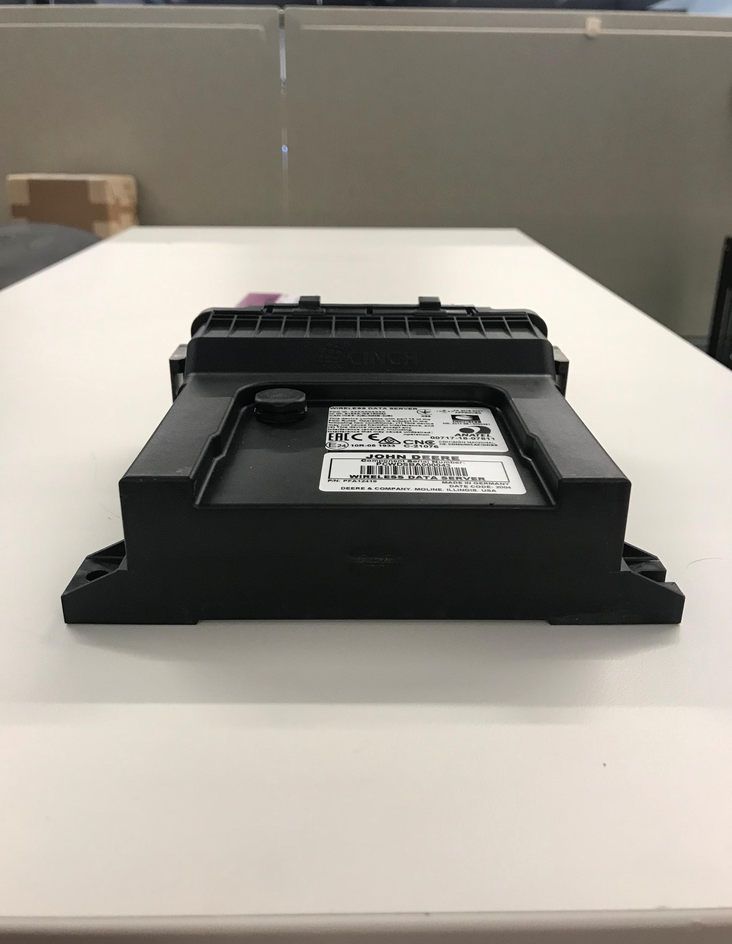 Wireless Data Server - FCC ID OV5-WDSB - Deere & Company dba John Deere Intelligent Solutions Group (3)