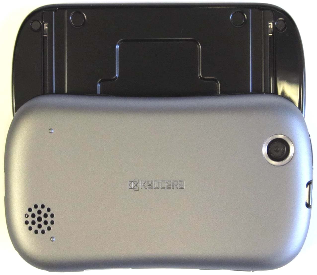 Tri-Band CDMA Mobile Phone with Bluetooth+WiFi - FCC ID OVFC51213CD - Kyocera International, Inc (2)