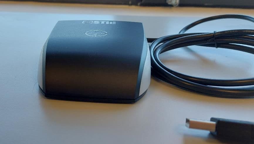 RFID communication between reader (i.e., ARC W55) and passive tag by using an UHF Carrier (902MHz to 928MHz) - FCC ID OVNAC9 - STid