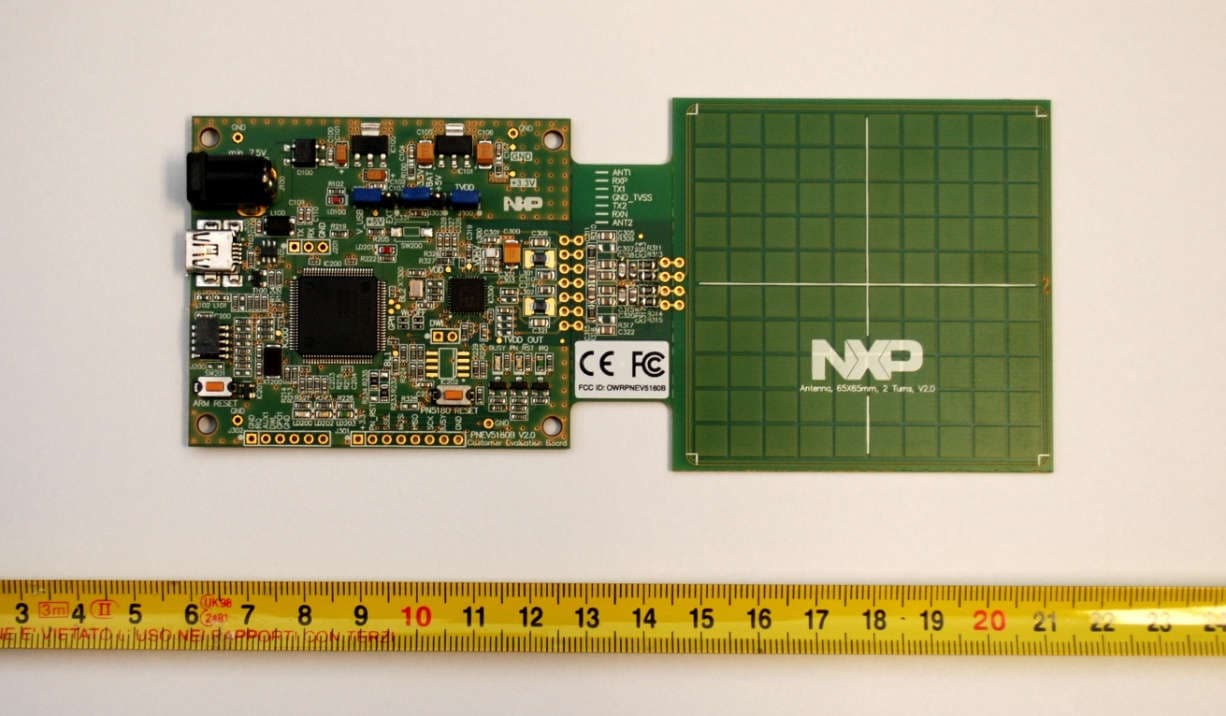 PN8180 Customer Evaluation Board - FCC ID OWRPNEV5180B - NXP Austria GmbH