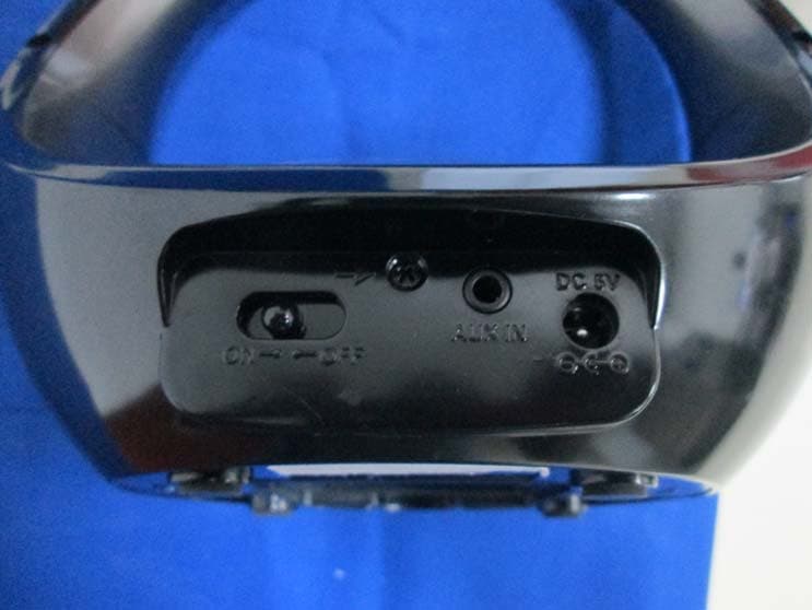 Handheld Bluetooth Speaker with Speakerphone - FCC ID OWT-CE7000BT - Arts Digital Technology (HK) Limited (5)