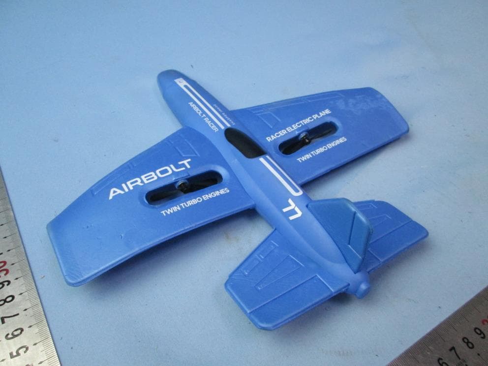Toy RC Airbolt Racer Plane - FCC ID OYK-FCC87165 - Silverlit Toys Manufactory Ltd.