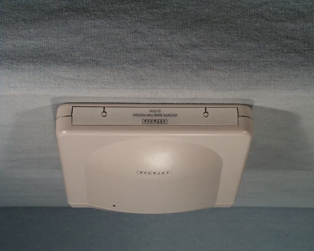 PUB - Part 15 Unlicensed PCS Base Station - FCC ID OYOPWTB - Alcatel (2)