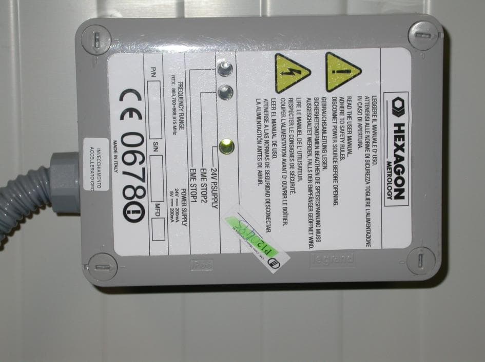 UJB WIRELESS BASE UNIT - FCC ID OYWG596611 - Hexagon Metrology Spa (2)