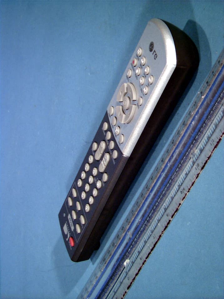 RF Transmitter Remote Control - FCC ID OZ5145TR - Ohsung Electronics Co., Ltd. (2)