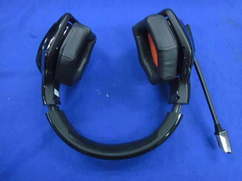 Warhead Dolby Virtual 7.1 Wireless Stereo Headset - FCC ID P2547674S4711C - Mad Catz, Inc. (4)