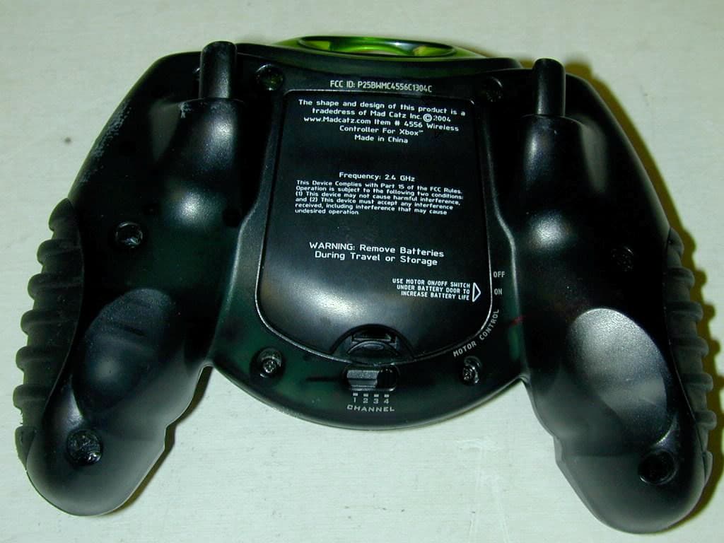 XOBX 2.4GHz RF CONTROLLER JOYPAD - FCC ID P25BWMC4556C1304C - Mad Catz, Inc. (1)