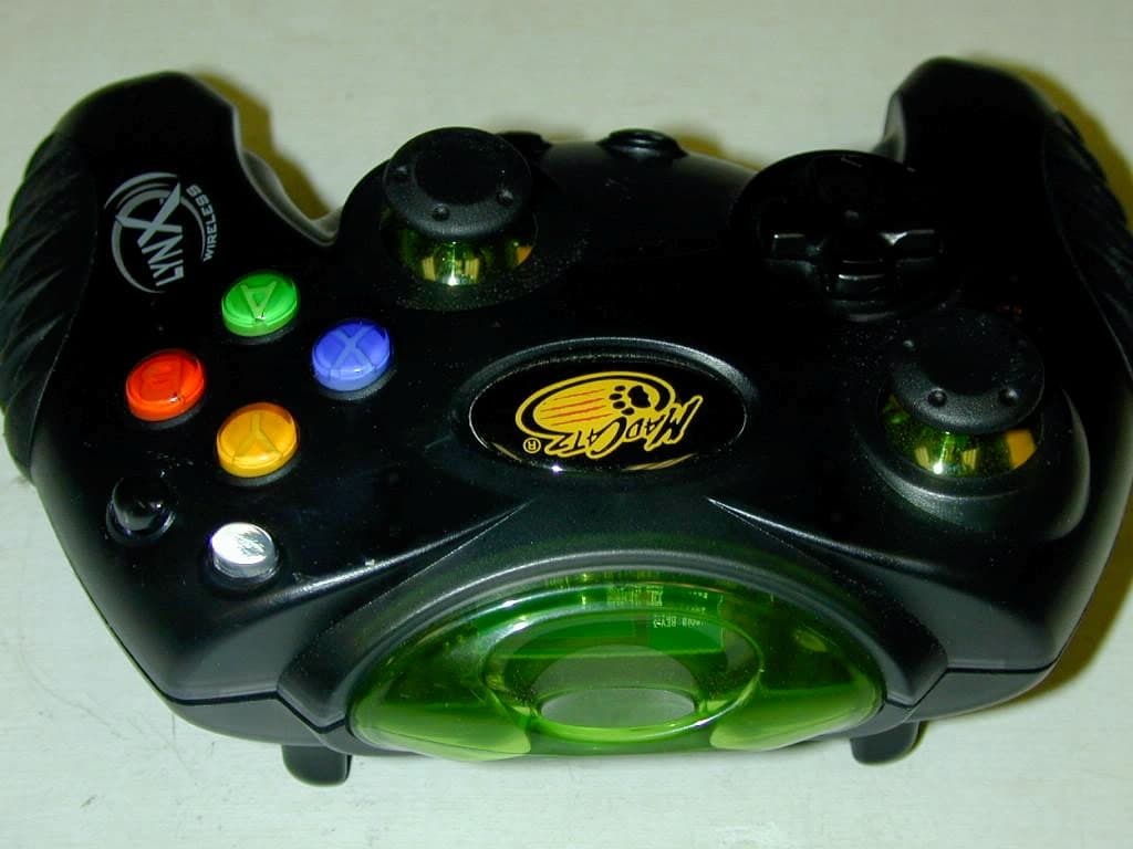 XOBX 2.4GHz RF CONTROLLER JOYPAD - FCC ID P25BWMC4556C1304C - Mad Catz, Inc. (3)