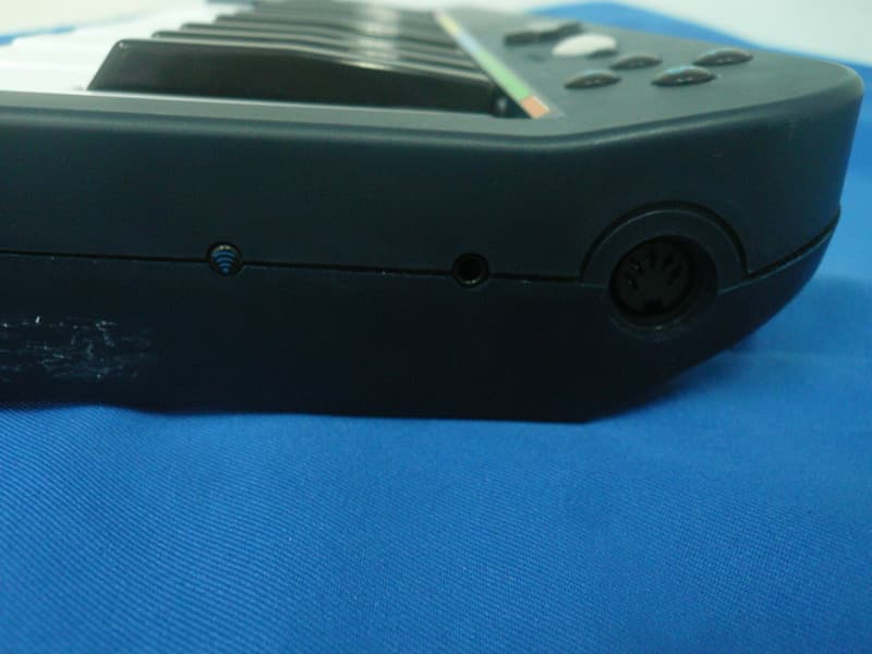 Rock Band Wireless Pro Keyboard for Wii - FCC ID P25M796161Y2310C - Mad Catz, Inc. (1)