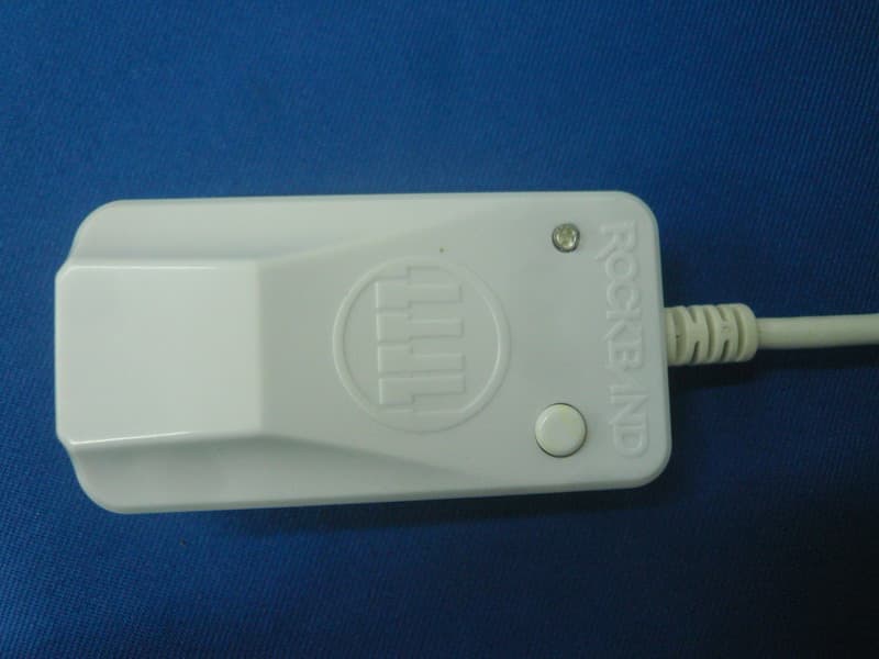 Rock Band Wireless Pro Keyboard for Wii (Dongle) - FCC ID P25M796161Y2310R - Mad Catz, Inc. (3)