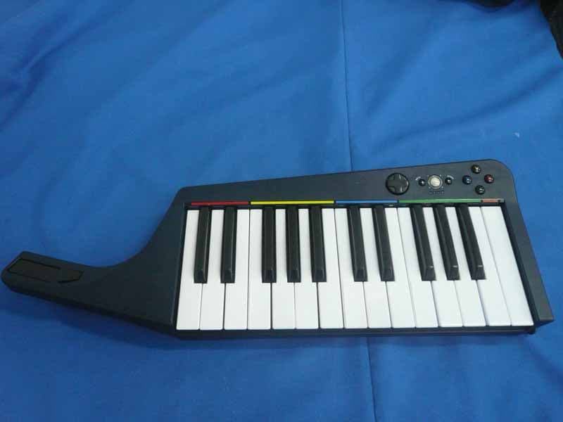Rock Band Wireless Pro Keyboard for PlayStation 3 - FCC ID P25M798161Y2310C - Mad Catz, Inc. (3)