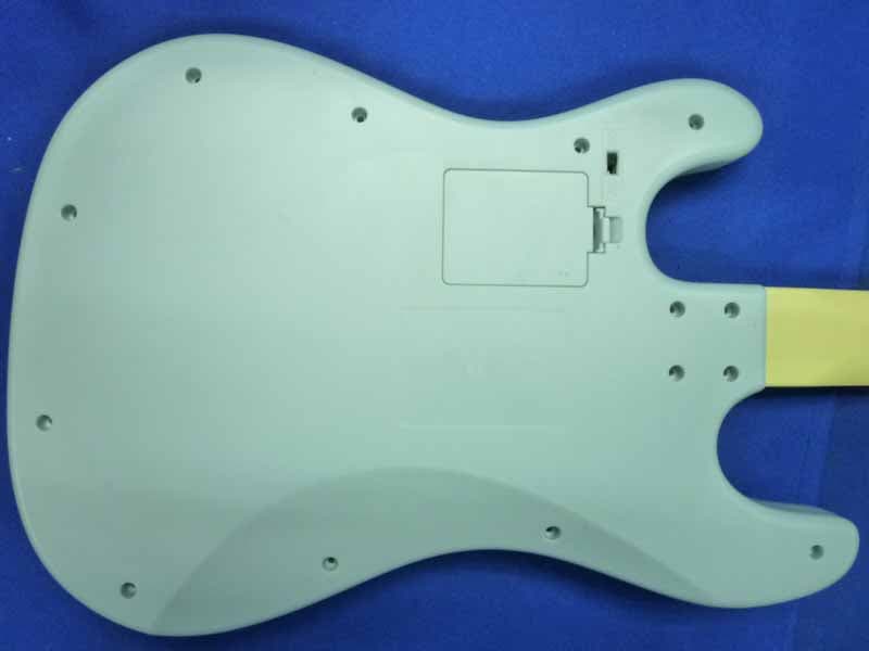 Rock Band Wireless Fender Stratocaster Guitar Controller for Nintendo Wii - FCC ID P25SU96561Y2510C - Mad Catz, Inc. (5)