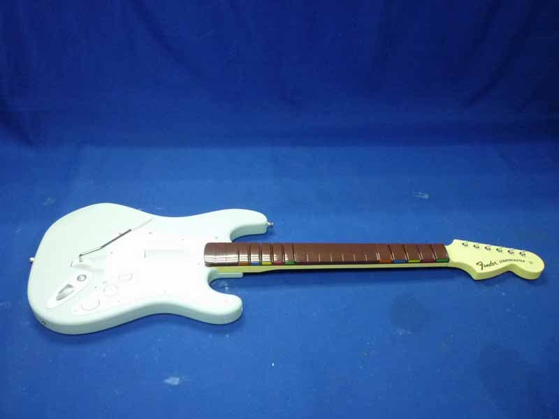 Rock Band Wireless Fender Stratocaster Guitar Controller for Xbox 360 - FCC ID P25SU98561Y2510C - Mad Catz, Inc. (2)