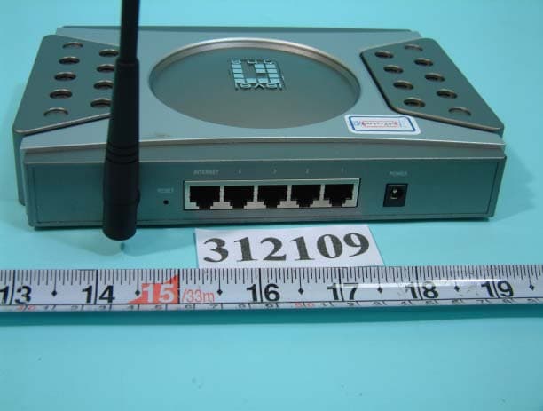 22Mbps Wireless AP Router - FCC ID P270K3A - Sercomm Corporation (2)