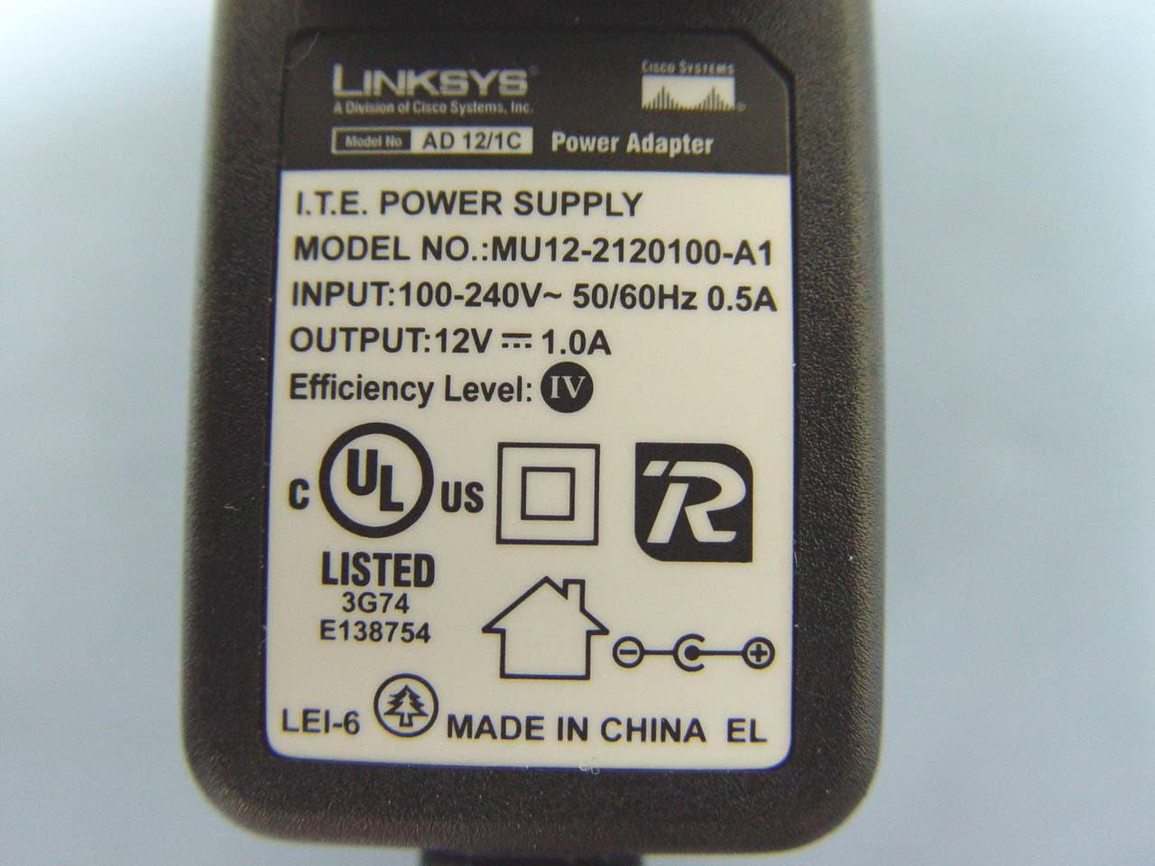 Wireless Network Camera - FCC ID P270YC01 - Sercomm Corporation