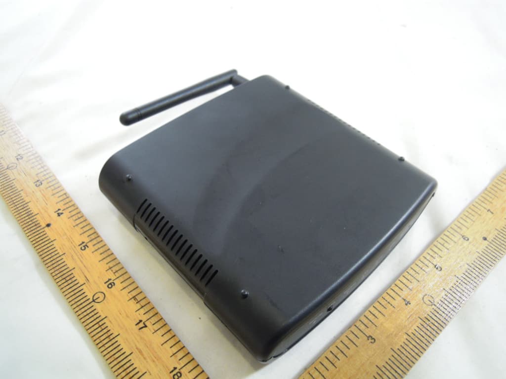 1-Port Wireless ADSL Router - FCC ID P27AD1003 - Sercomm Corporation (2)