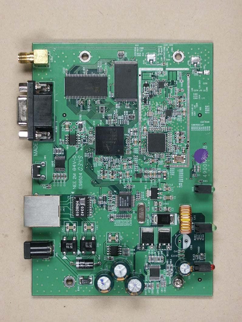Wireless Internet Access Server Applicance - FCC ID P27AP51GA - Sercomm Corporation (2)