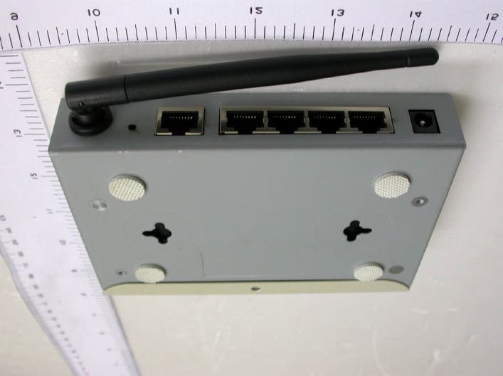 WLAN Router - FCC ID P27IP906SM - Sercomm Corporation (1)