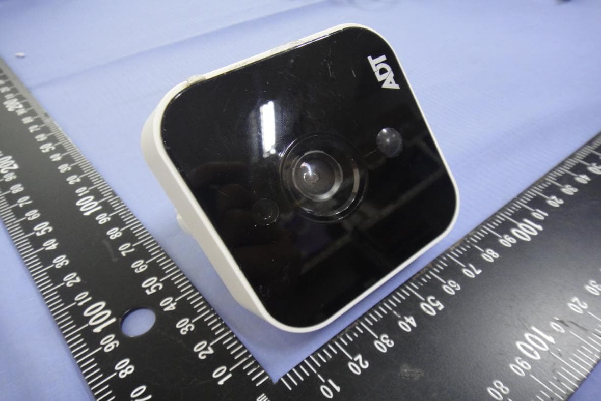 Waterproof HD IP Camera - FCC ID P27OC835 - Sercomm Corporation (2)