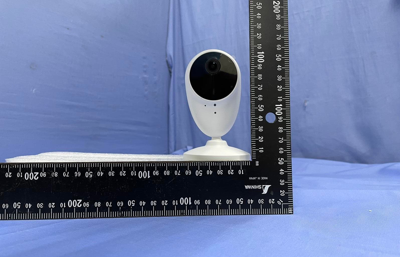 Wireless Full HD Network Camera - FCC ID P27RC8520 - Sercomm Corporation