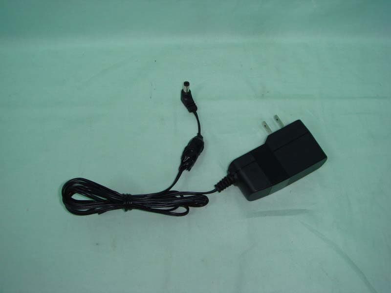 Compact Wireless Network Camera - FCC ID P27YFF00 - Sercomm Corporation (2)