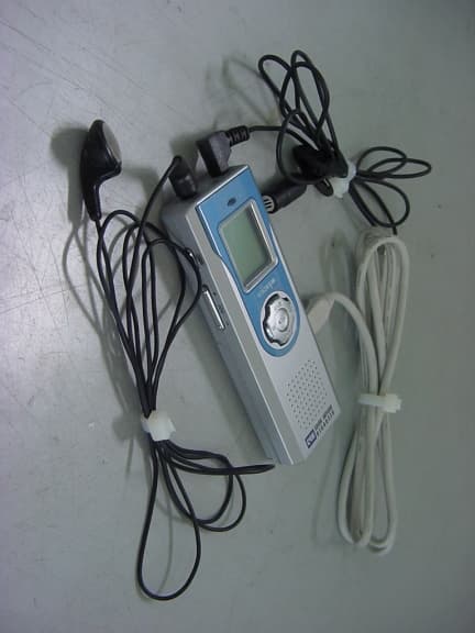 Digital Voice Recorder w/MP3 - FCC ID P42DMR1318MP - Decktron Co., Ltd. (2)