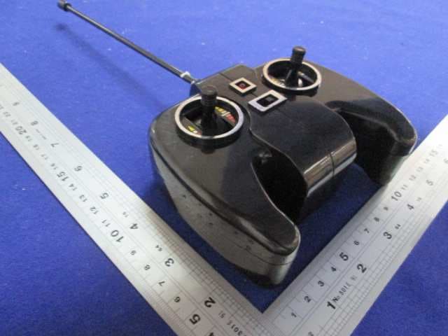 RC SAVAGE CAR - FCC ID P45TD2015A27 - FUJIAN TEAMDA PHOTOELECTRICITY CO., LTD (2)