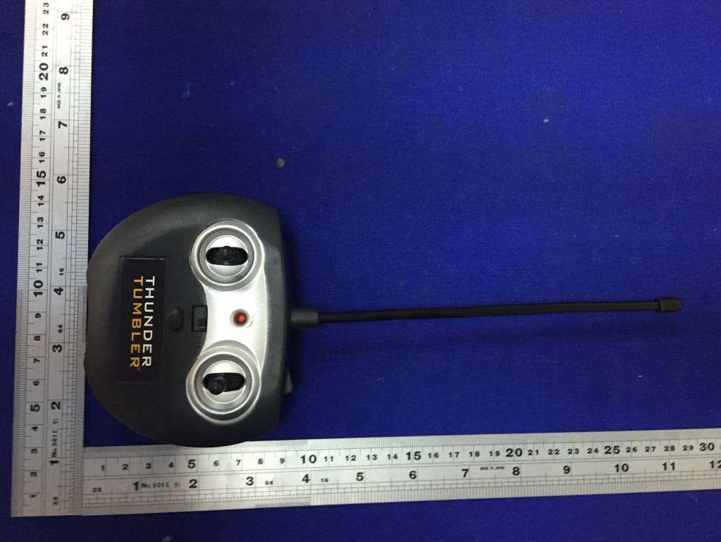 Toy RC Monster Car - FCC ID P45TD2015B49 - FUJIAN TEAMDA PHOTOELECTRICITY CO., LTD (3)
