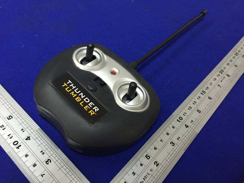 Toy RC Monster Car - FCC ID P45TD2015B49 - FUJIAN TEAMDA PHOTOELECTRICITY CO., LTD (2)