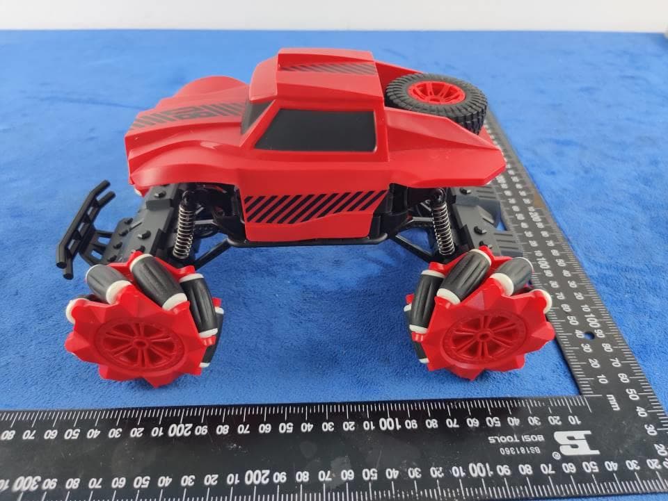 Toy RC Side Drifter Monster Truck - FCC ID P45TD2020D24GR - FUJIAN TEAMDA PHOTOELECTRICITY CO., LTD (2)