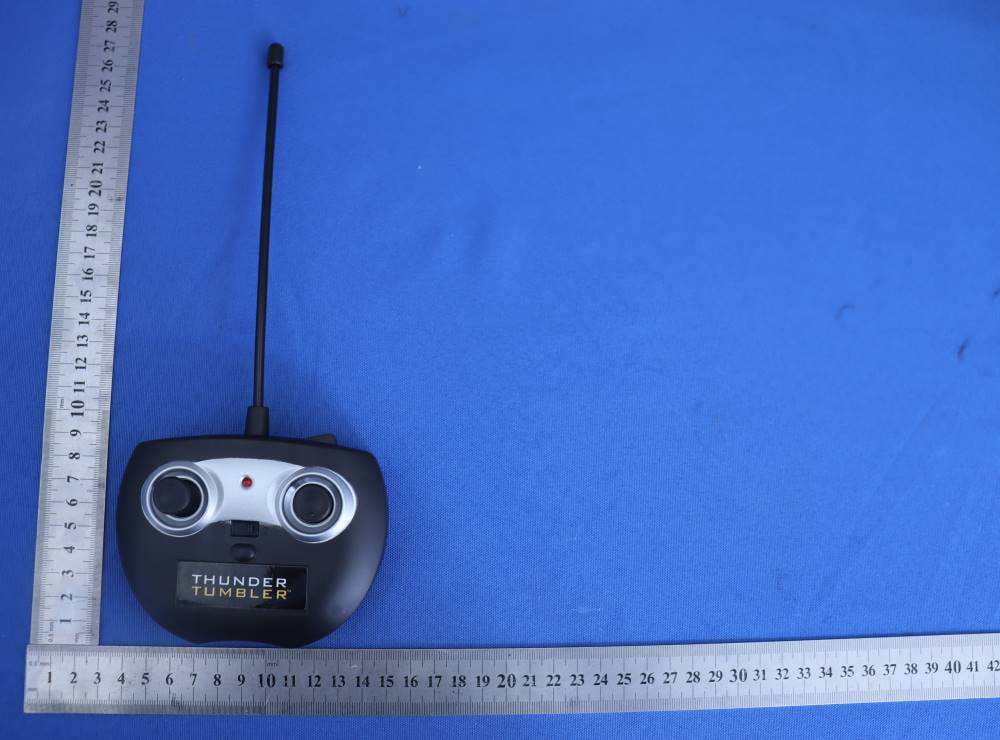Toy RC Monster Spinning Car - FCC ID P45TD2022A27 - FUJIAN TEAMDA PHOTOELECTRICITY CO., LTD