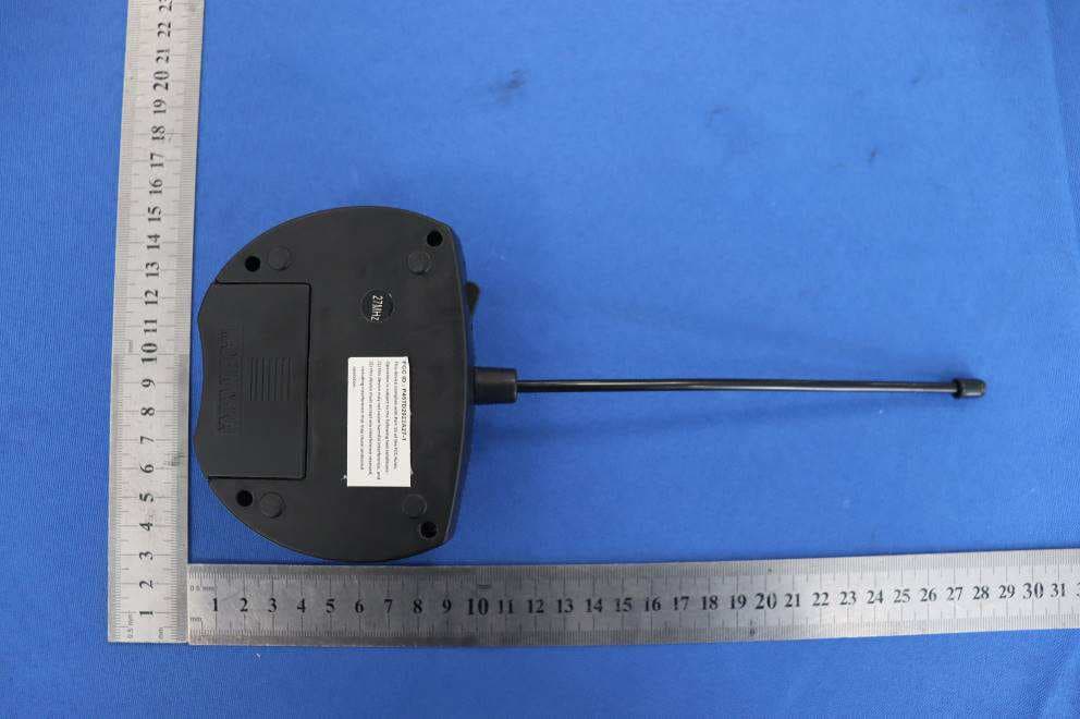 Toy RC Monster Spinning Car - FCC ID P45TD2022A27-1 - FUJIAN TEAMDA PHOTOELECTRICITY CO., LTD (3)